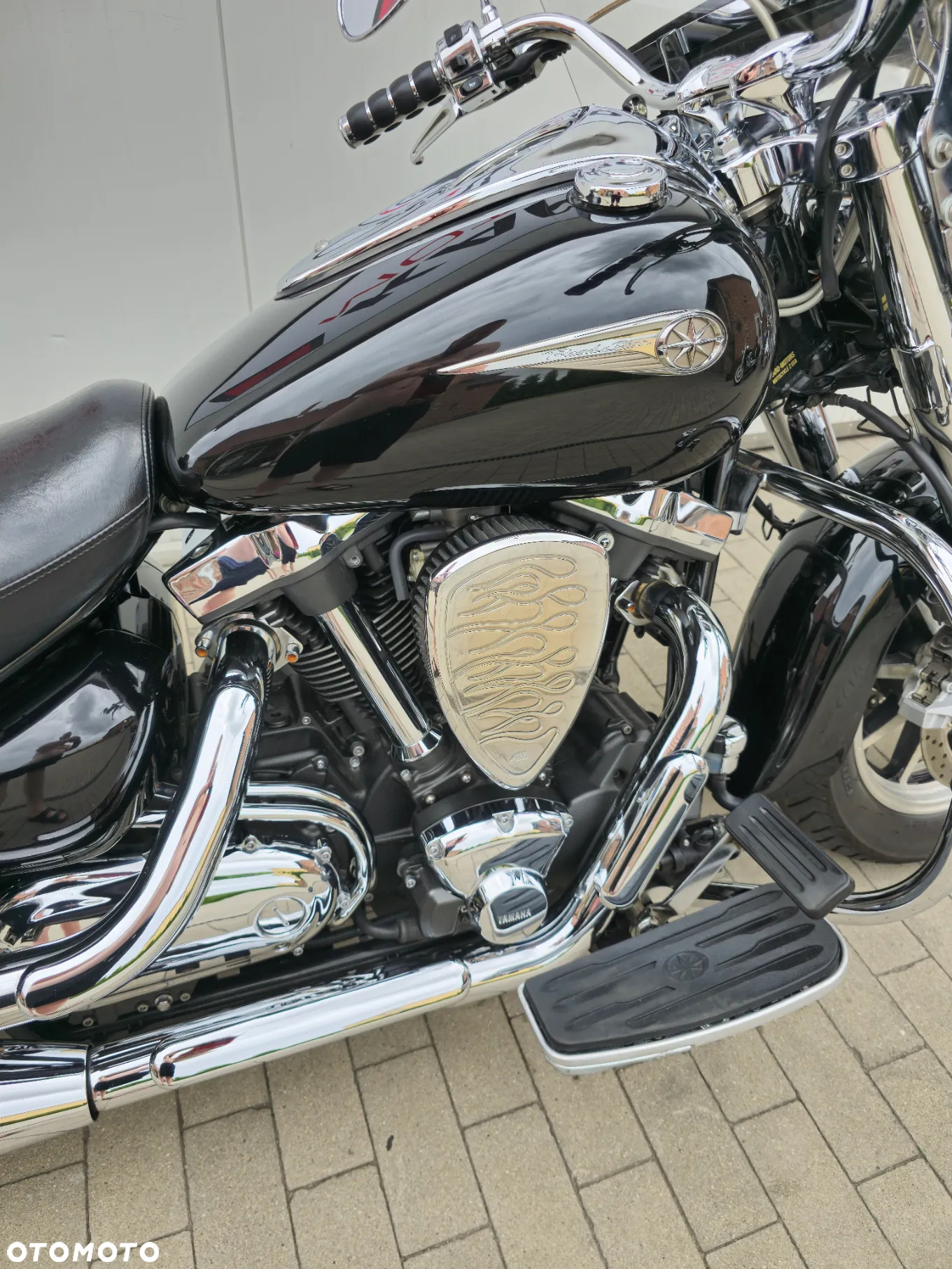 Yamaha Road Star - 8