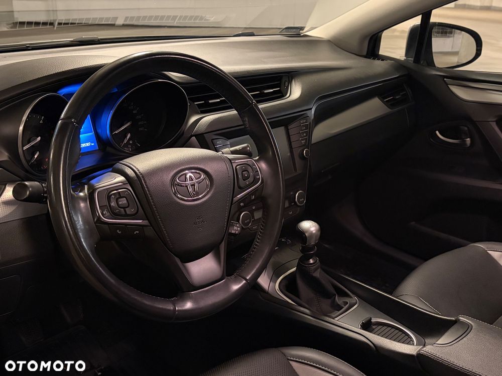 Toyota Avensis 2.0 D-4D Prestige - 20