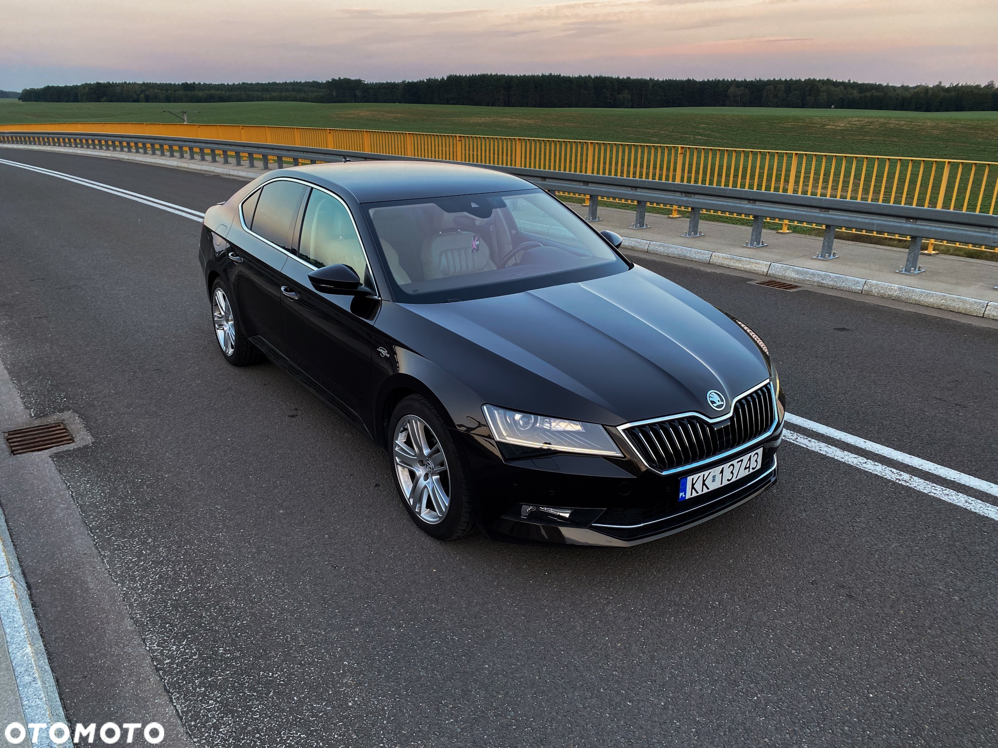 Skoda Superb 2.0 TDI DSG L&K - 6