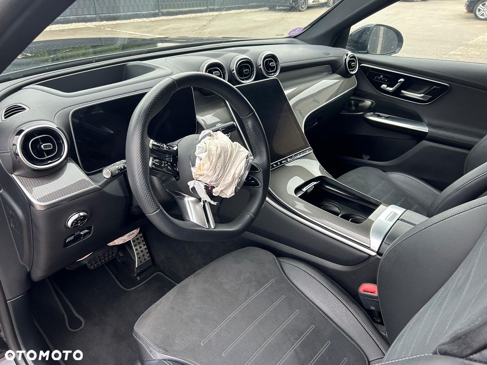 Mercedes-Benz GLC - 12