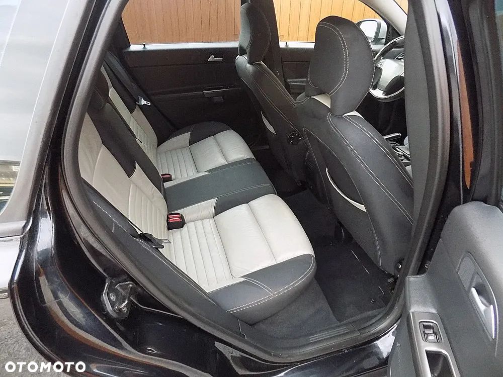 Volvo V50 2.0D R-Design Momentum - 7