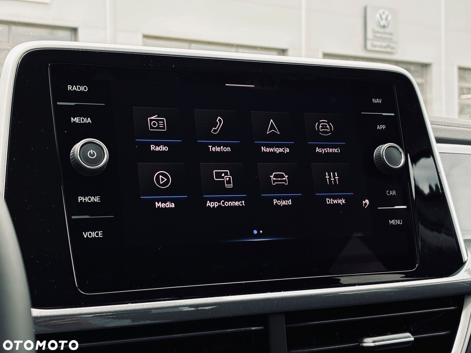 Volkswagen T-Roc - 14