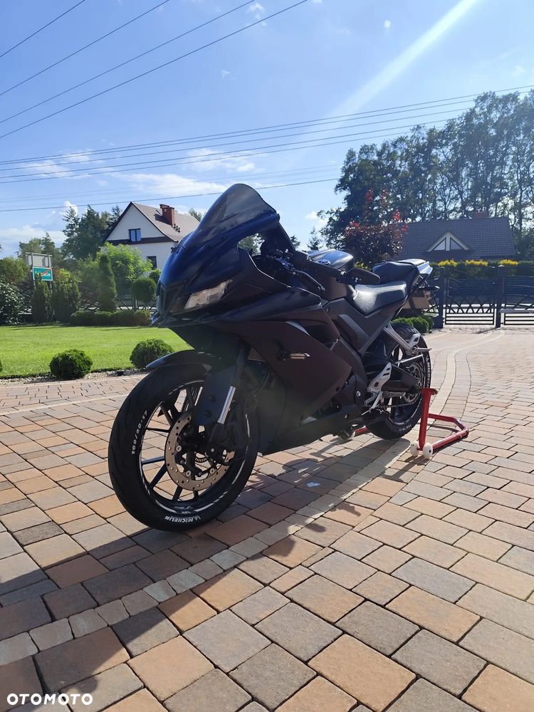 Yamaha YZF - 4