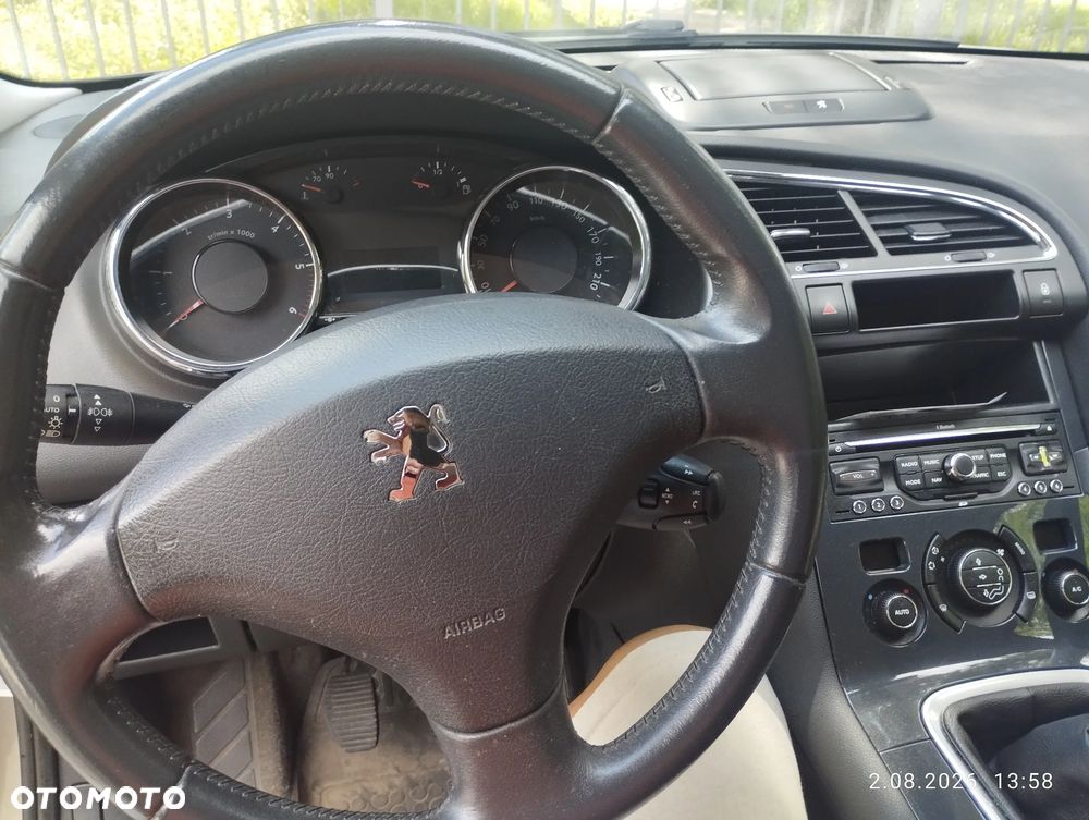 Peugeot 3008 1.6 HDi Premium - 10