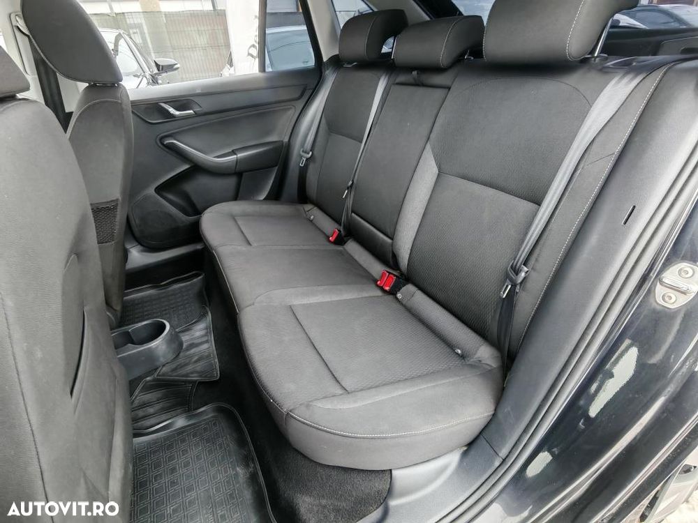 Skoda RAPID 1.4 TDI (Green tec) DSG Ambition - 10