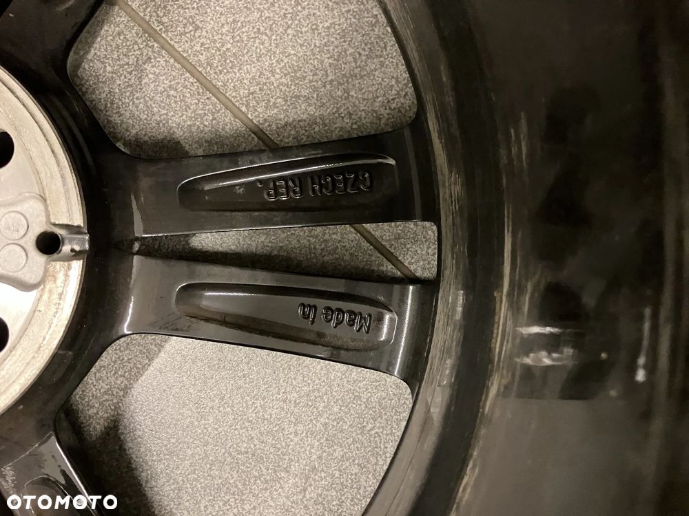 Felgi koła Mercedes-Benz oryginał A CLA GLA  7,5 J x 18 ET 49 - 12