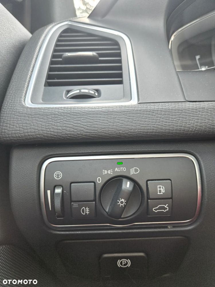 Volvo XC 60 D4 Geartronic Summum - 29