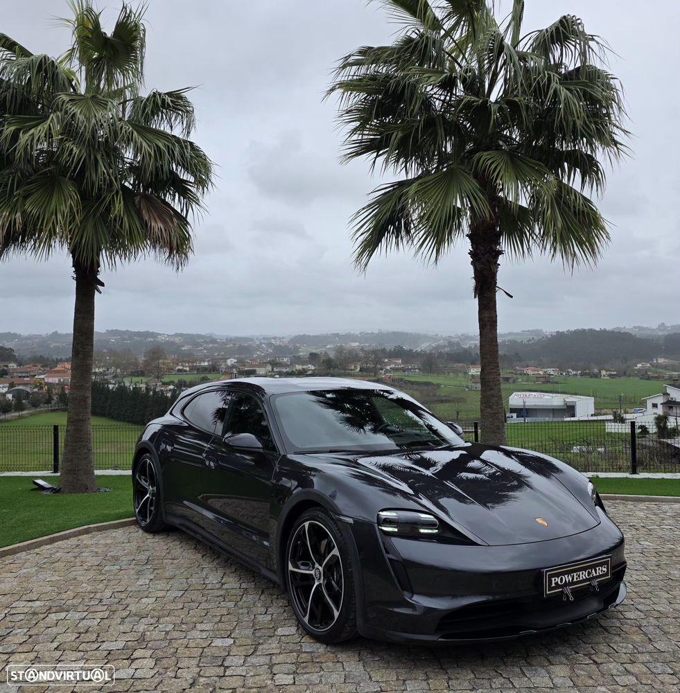 Porsche Taycan Cross Turismo 4 - 19