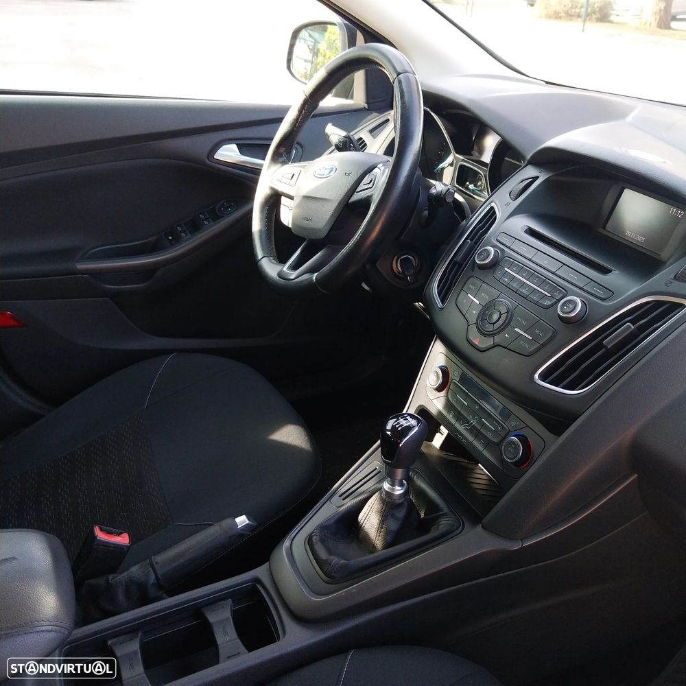Ford Focus SW - 10