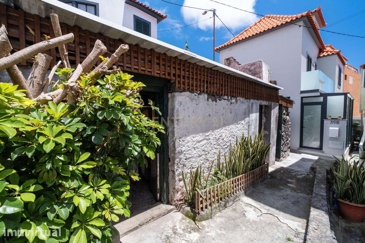 Moradia para recuperar, em zona histórica de Machico - Madeira - Grande imagem: 4/15