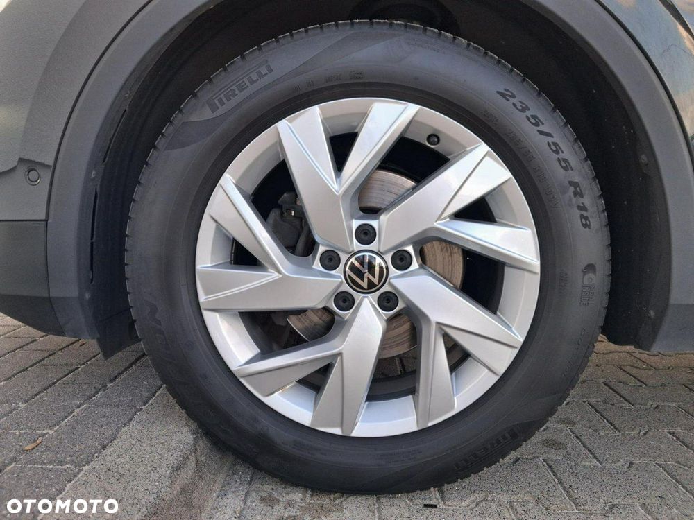 Volkswagen Tiguan - 10