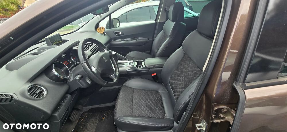 Peugeot 3008 1.6 BlueHDi Allure S&S EAT6 - 7