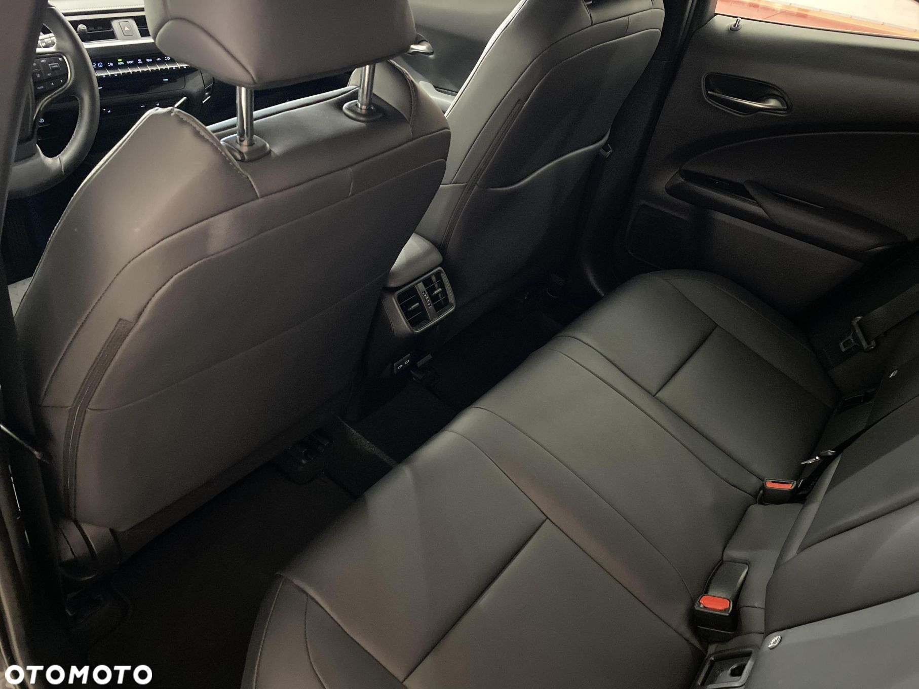 Lexus UX 250h GPF F Impression 2WD - 10