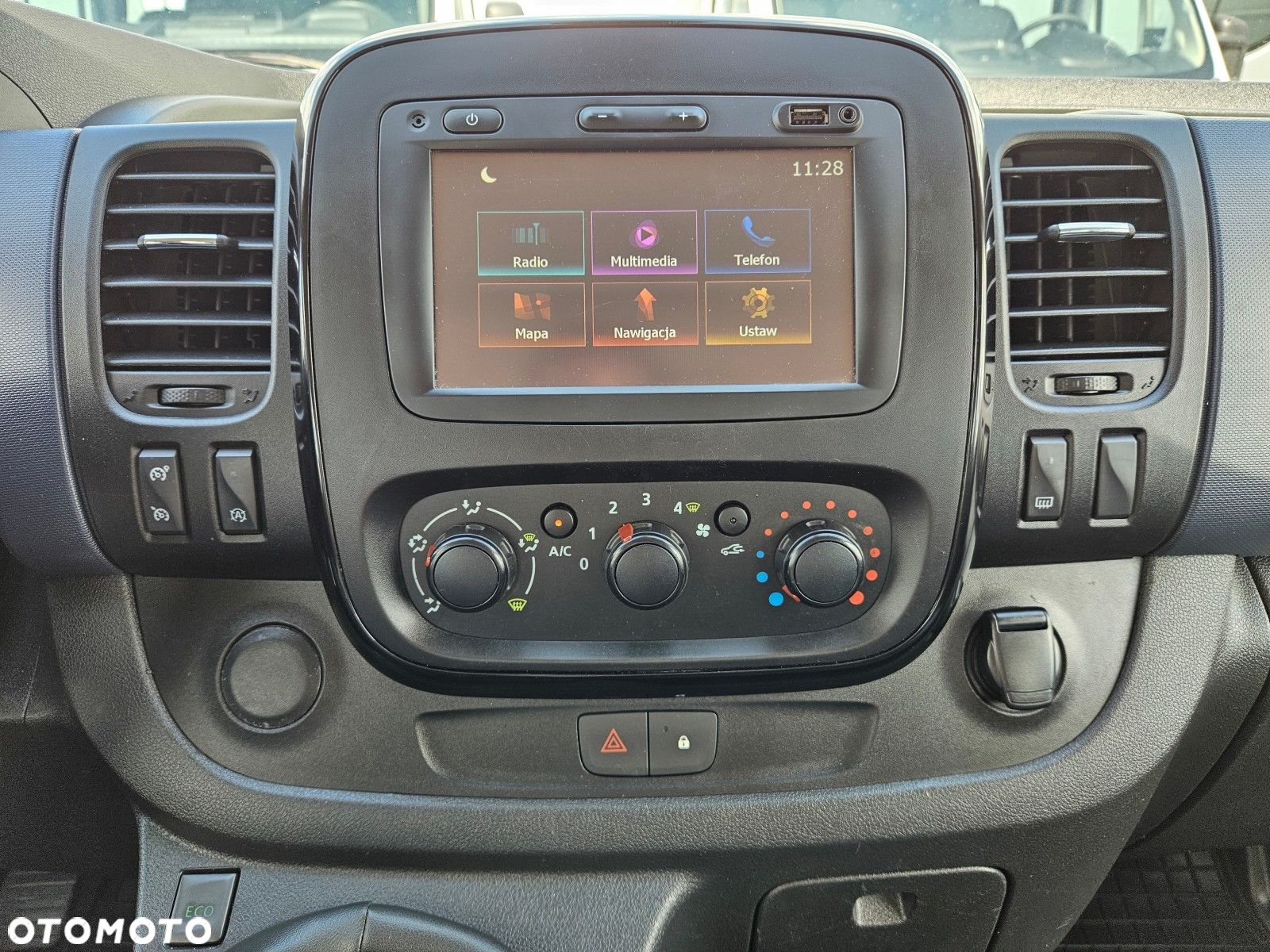Opel Vivaro - 24