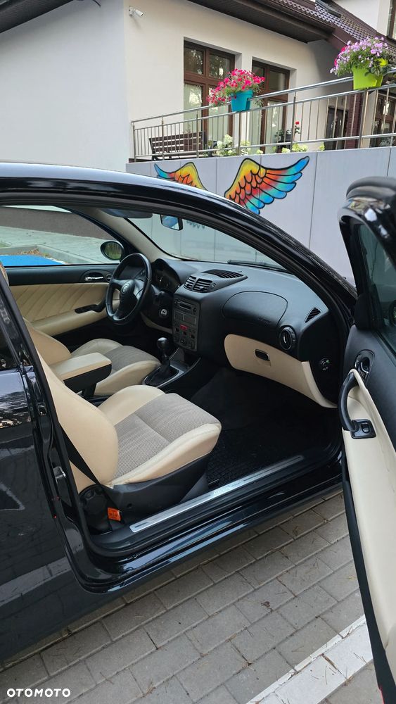 Alfa Romeo 147 1.9 JTD 16V M-Jet Distinctive - 9