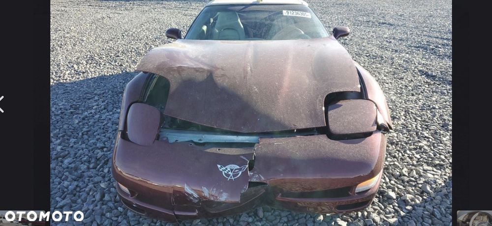 Chevrolet Corvette - 6