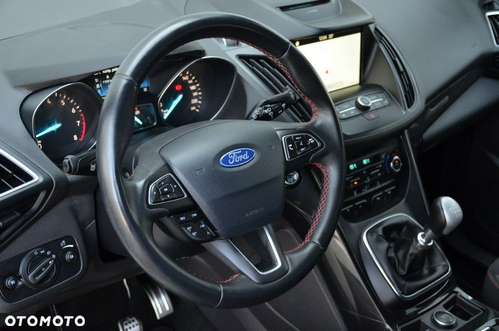 Ford Kuga - 24
