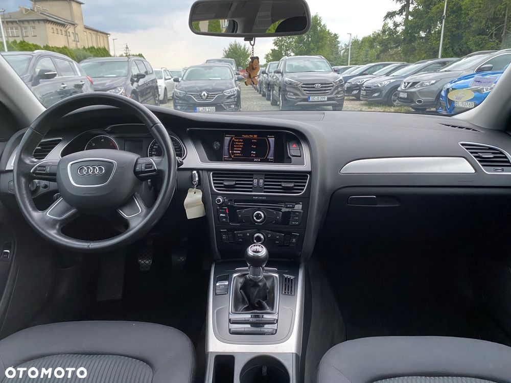 Audi A4 Limousine 2.0 TDI DPF clean diesel Ambiente - 30