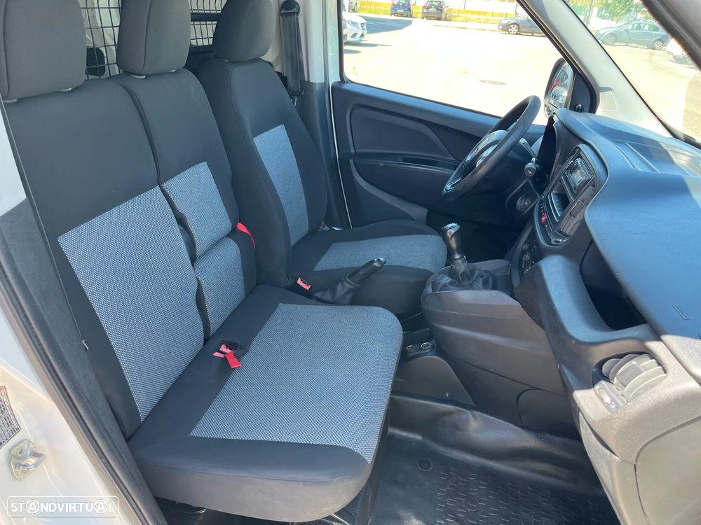 Fiat Doblo 3 Lugares IVA dedutivel - 13