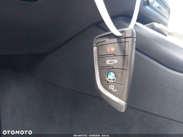 BMW Seria 3 330i Edition M Sport Shadow - 15