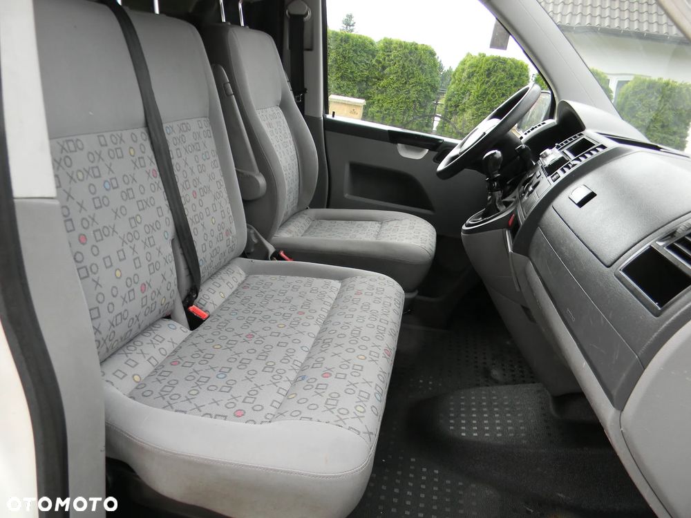 Volkswagen Transporter - 17