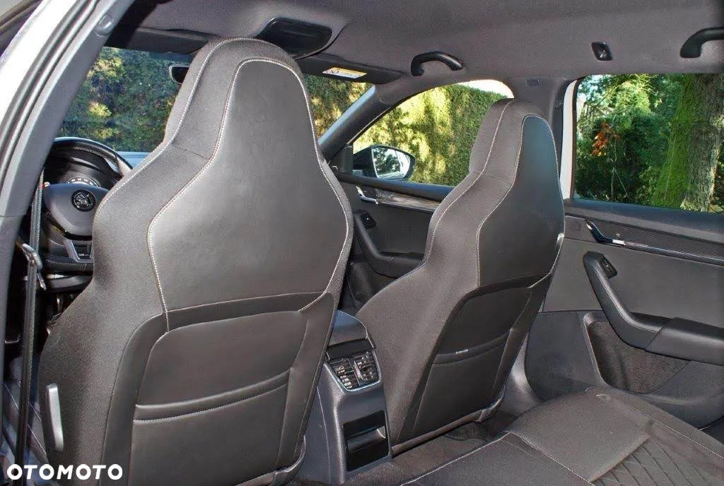 Skoda Octavia 2.0 TSI RS 230 - 19