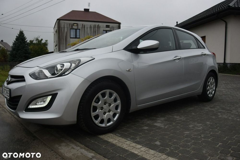Hyundai i30 1.4 Classic + - 17