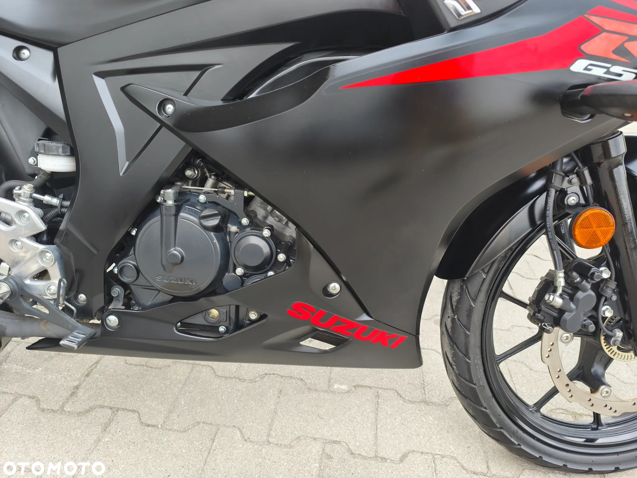 Suzuki GSX-R - 22