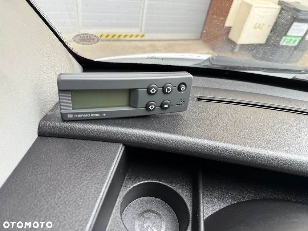 Mercedes-Benz Sprinter 3,0 Chłodnia Mroźnia Winda - 20