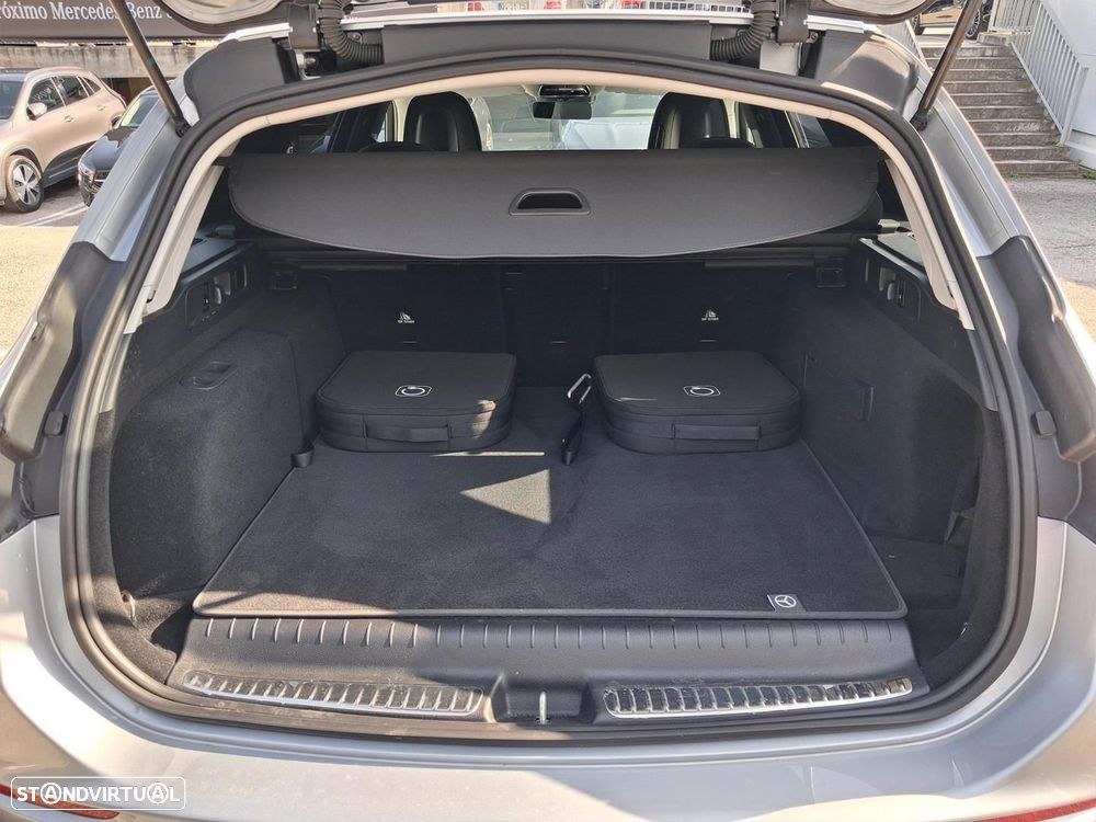 Mercedes-Benz C 300 e Avantgarde — fotografia 12