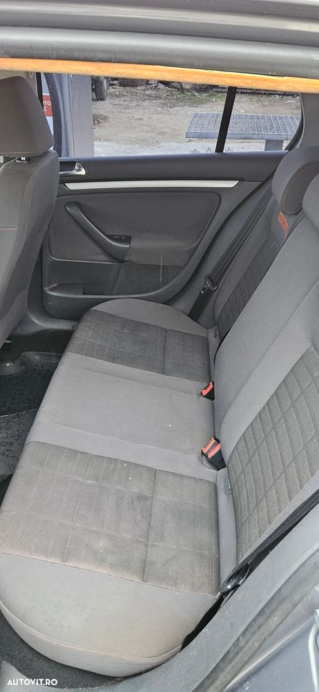 Volkswagen Golf - 13