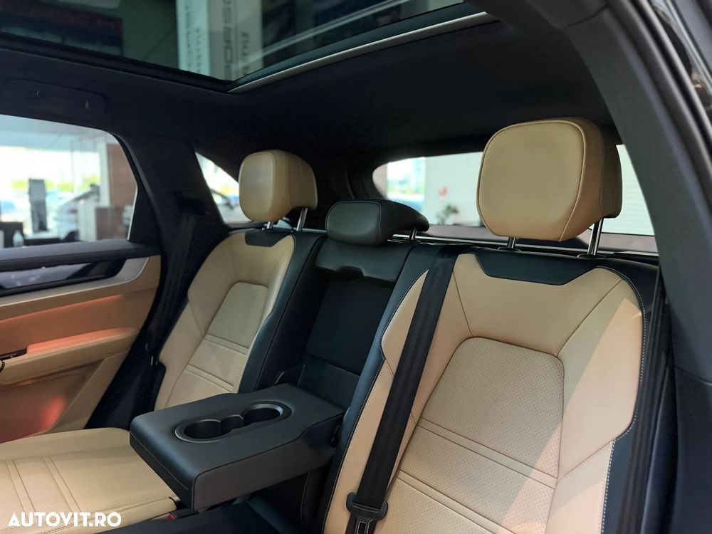 Porsche Cayenne Standard - 30
