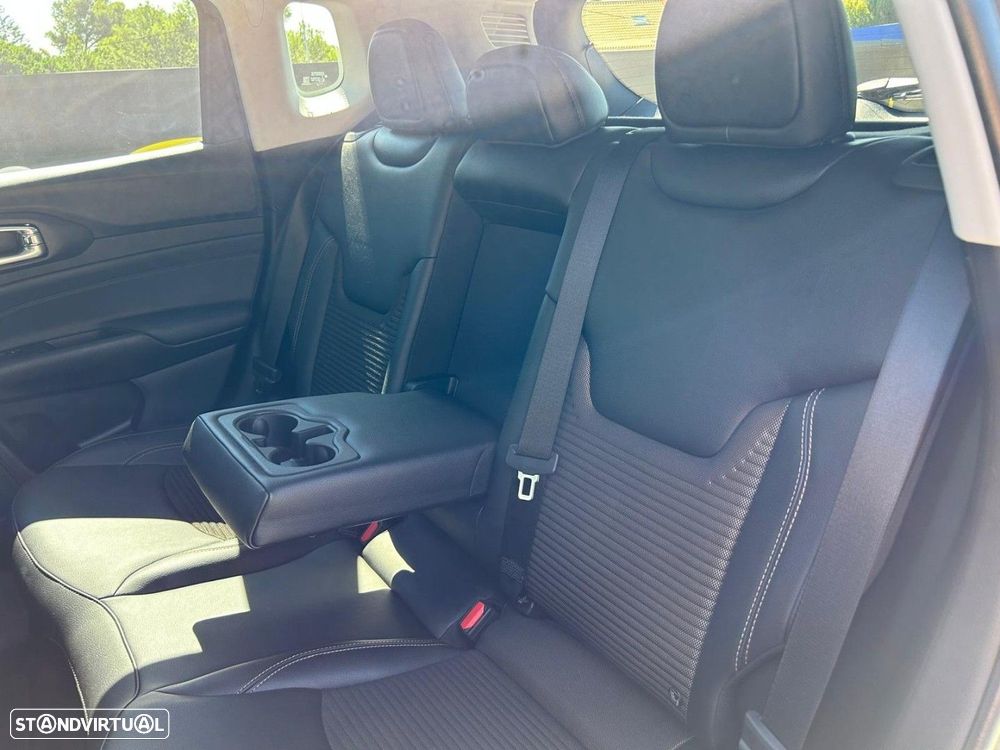 Jeep Compass - 23