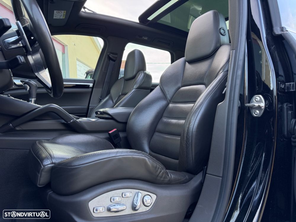 Porsche Cayenne - 10