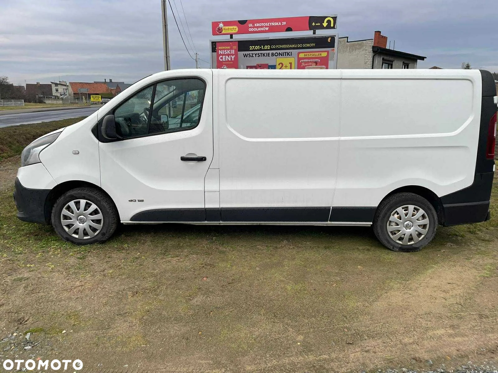 Renault TRAFIC - 2