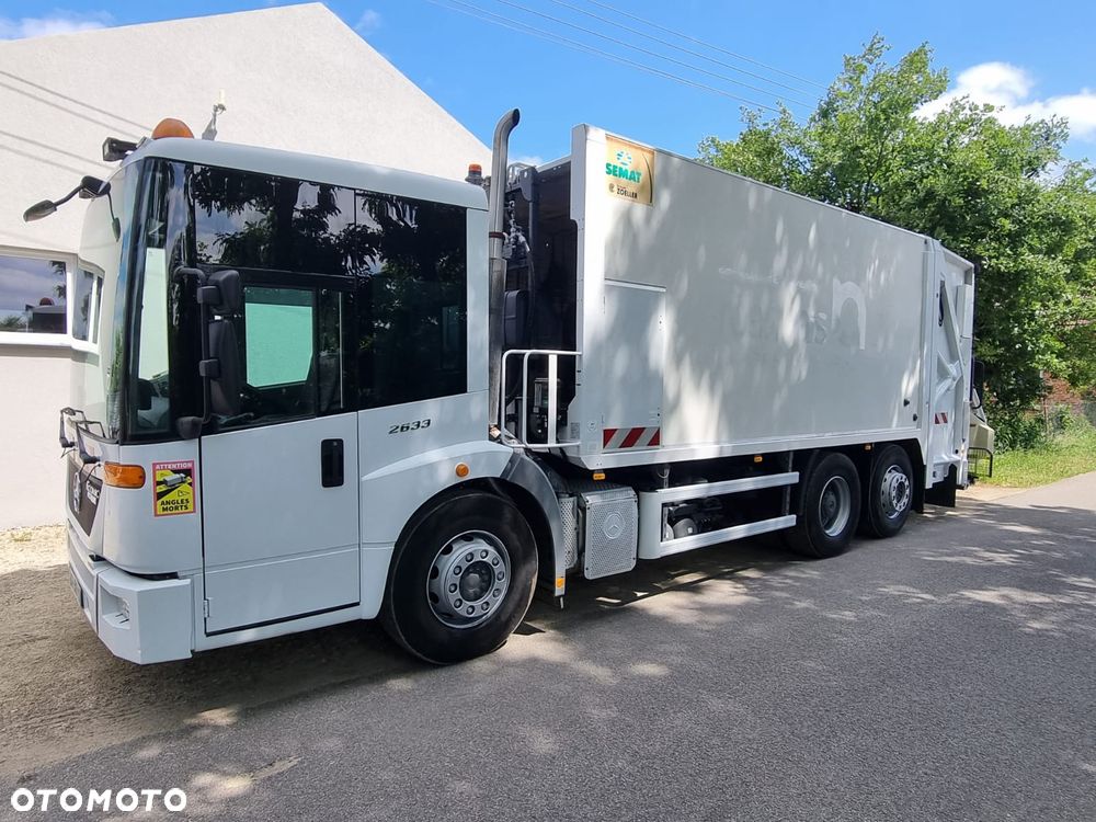 Mercedes-Benz Econic 2633 - 2