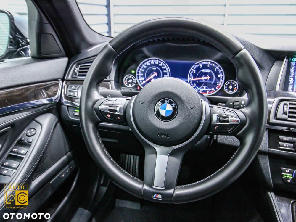 BMW Seria 5 528i xDrive Luxury Line - 25