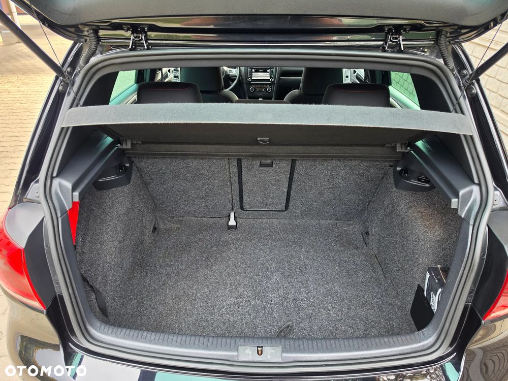 Volkswagen Golf - 27