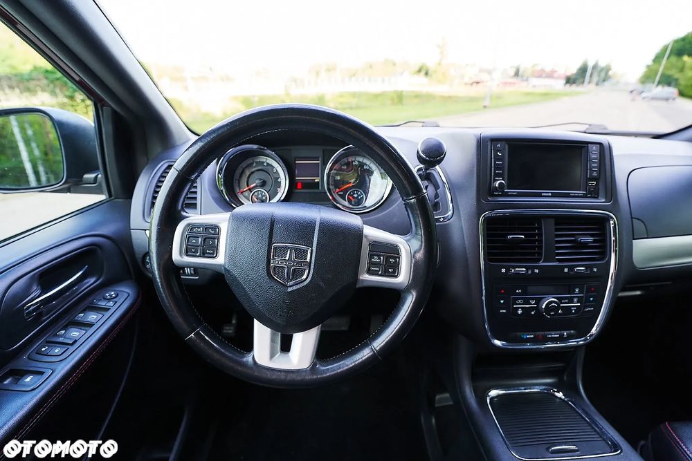 Dodge Grand Caravan - 26