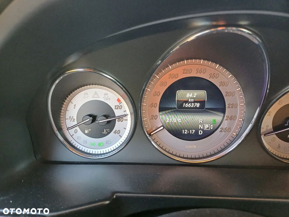 Mercedes-Benz GLK 350 4Matic (BlueEFFICIENCY) 7G-TRONIC - 28