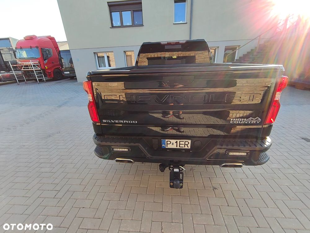 Chevrolet Silverado - 5