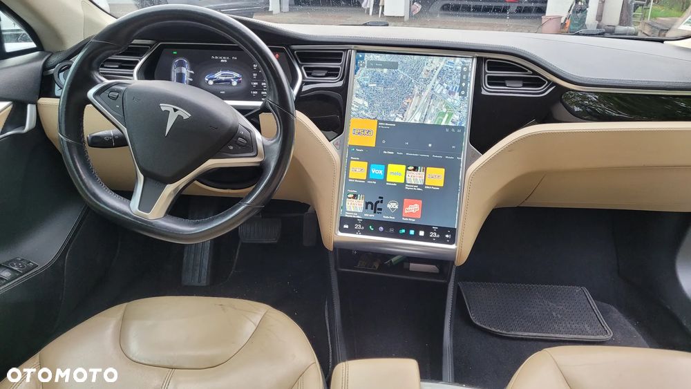 Tesla Model S 85 - 7