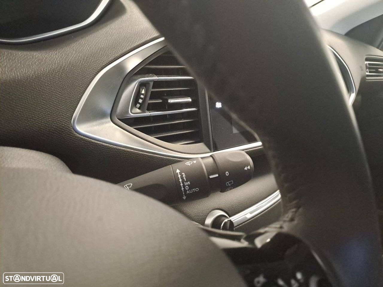 Peugeot 308 1.5 BlueHDi Style - 15