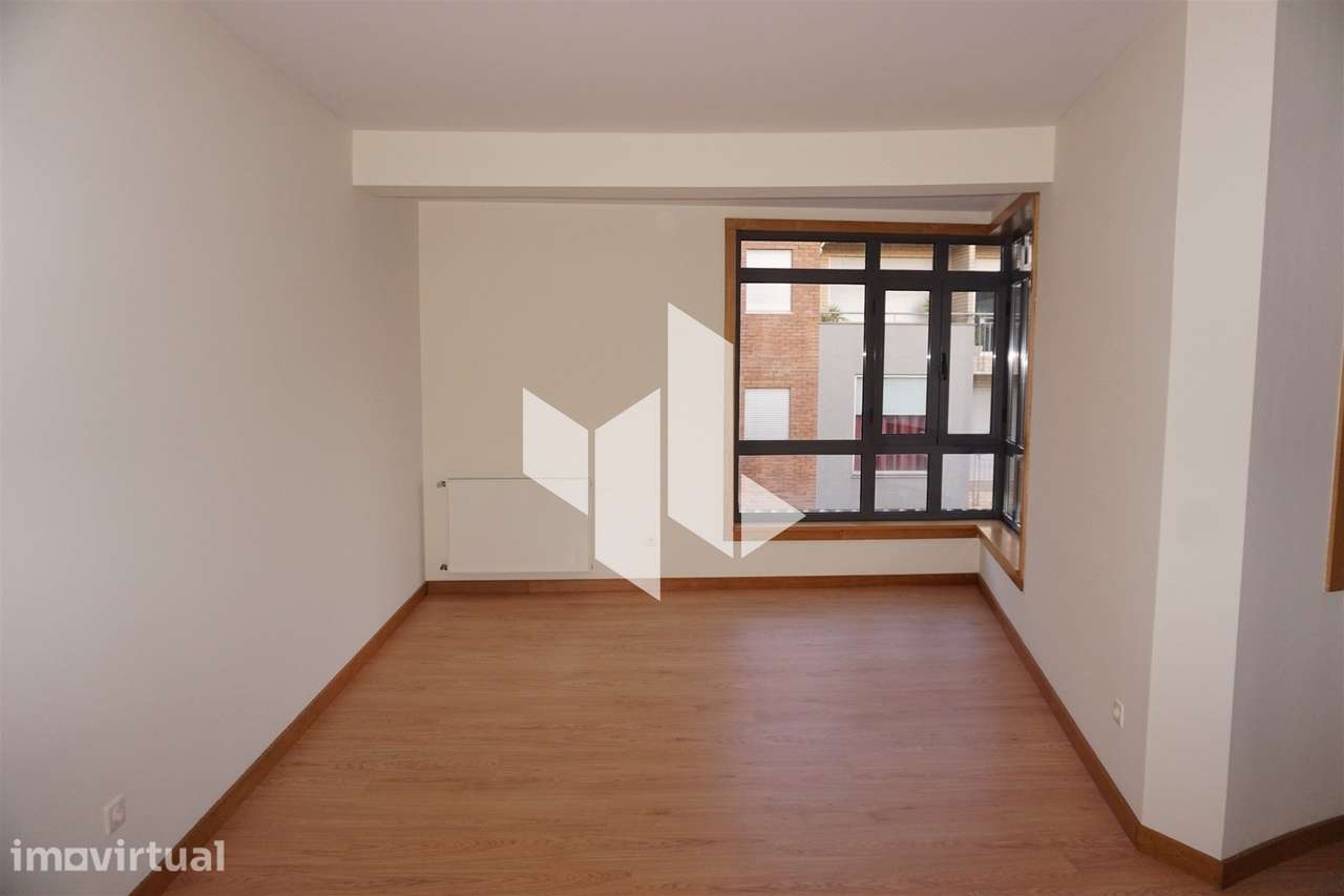 Apartamento T4 DUPLEX Arrendamento em Tondela e Nandufe,Tondela - Grande imagem: 2/30
