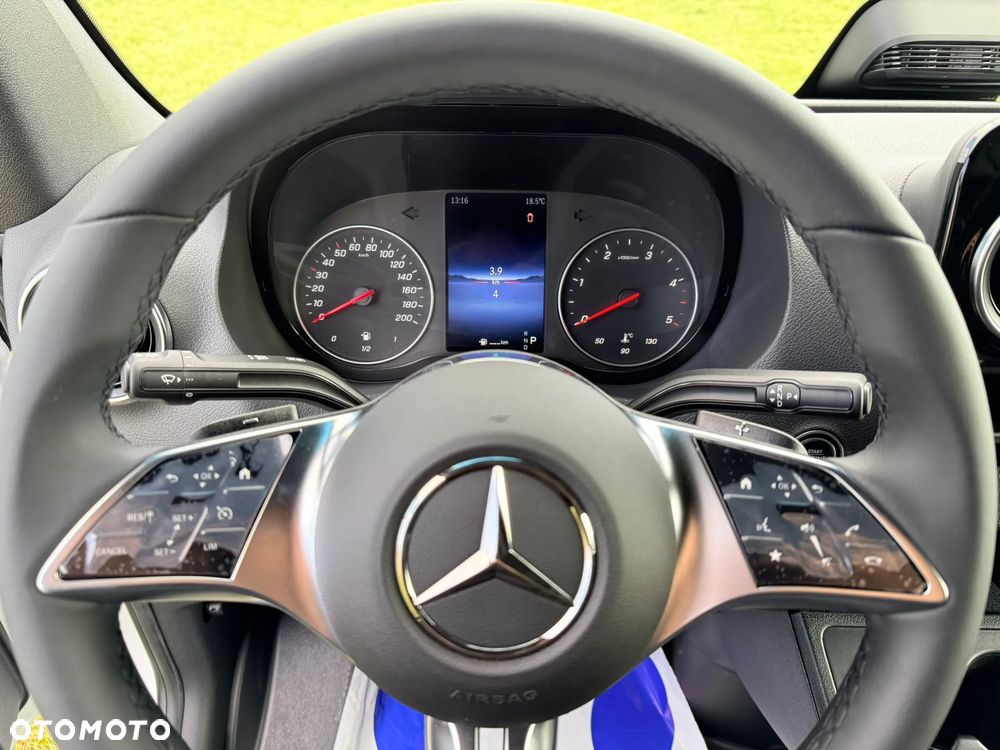 Mercedes-Benz Sprinter - 30