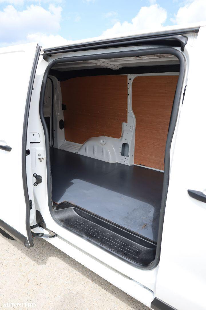 Opel Vivaro 2.0 DCI  L3H1 - 12