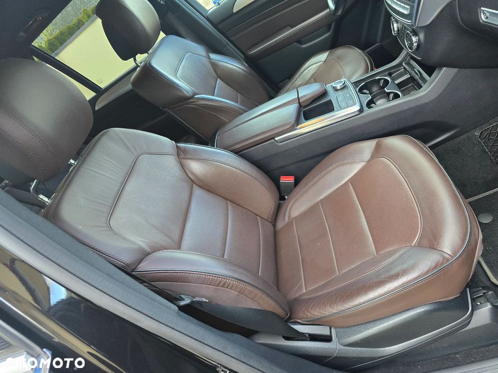 Mercedes-Benz ML - 10