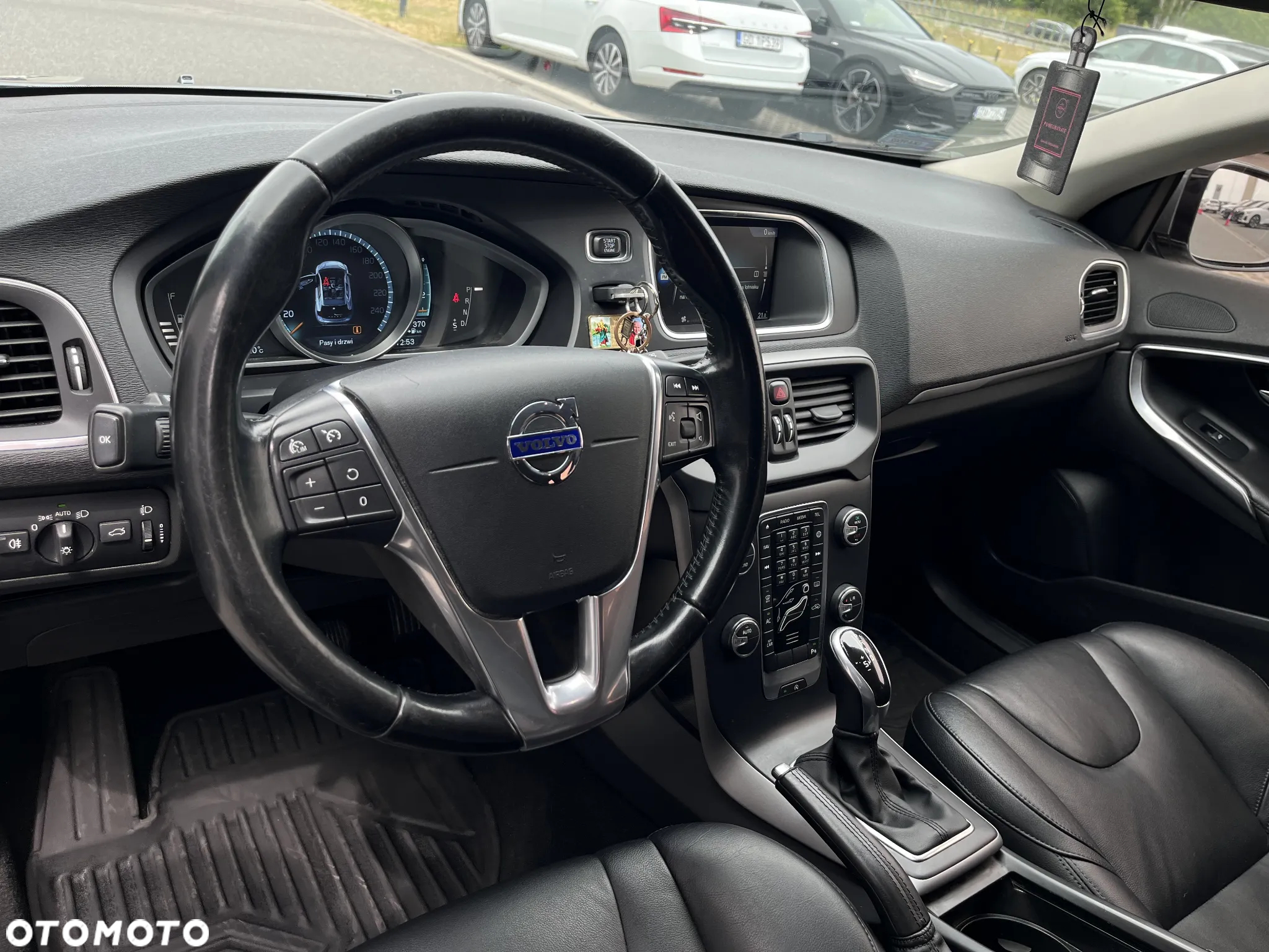 Volvo V40 D2 Momentum - 9