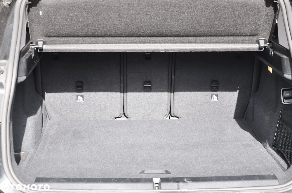 BMW X1 sDrive18d Advantage - 32