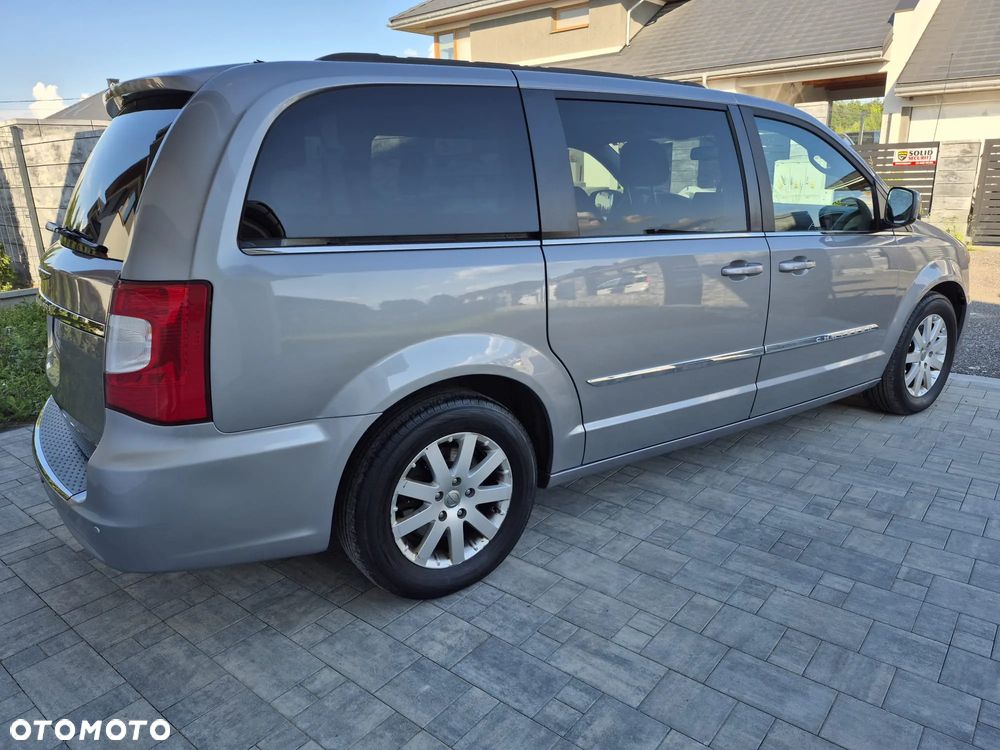 Chrysler Town & Country 3.6 Touring - 4